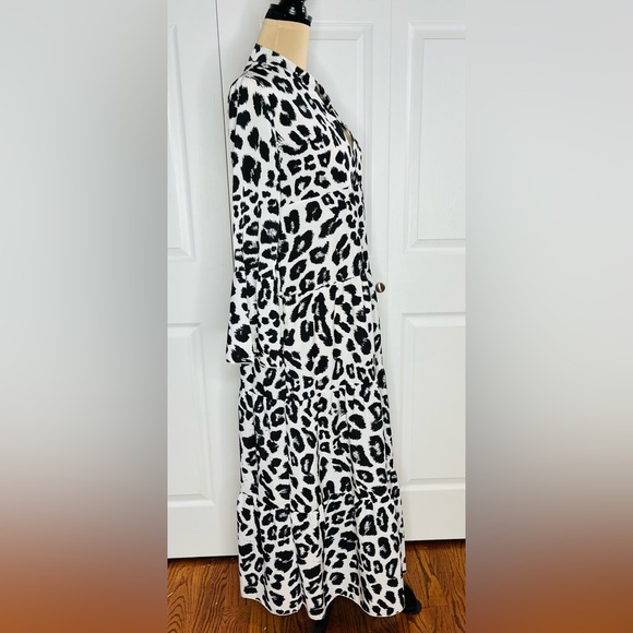Sunday Up Black and White Animal Print Long Sleeve Dress - Picture 3 of 16